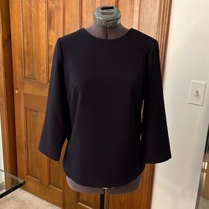 Talbots navy blue back zip blouse in flowing easy fit and 3/4 sleeves 0P